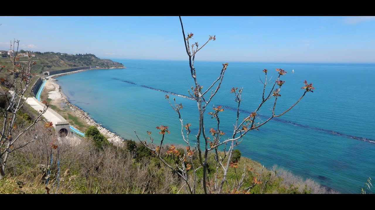 ABRUZZO - ORTONA Antico Borgo marinaro - 4k
