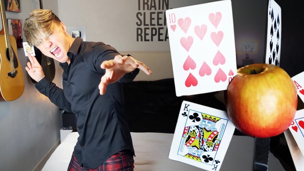 LANCER UNE CARTE DANS UNE POMME (c'est possible ?) 🃏🍎