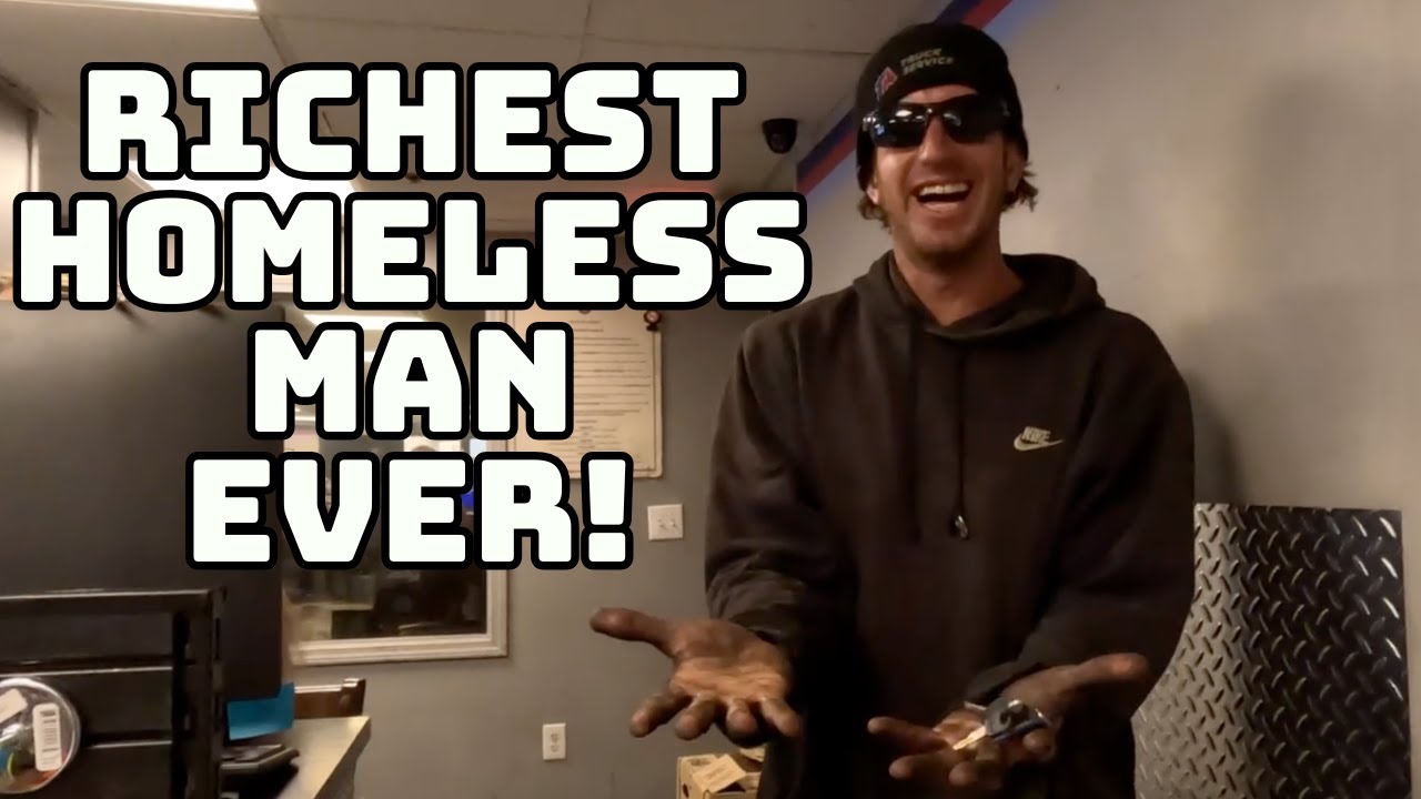 ОН СТАЛ САМЫМ БОГАТЫМ БЕЗДОМНЫМ, КОГДА-ЛИБО ЖИВУЩИМ В СВОЕЙ МАШИНЕ СО СОБАКОЙ.