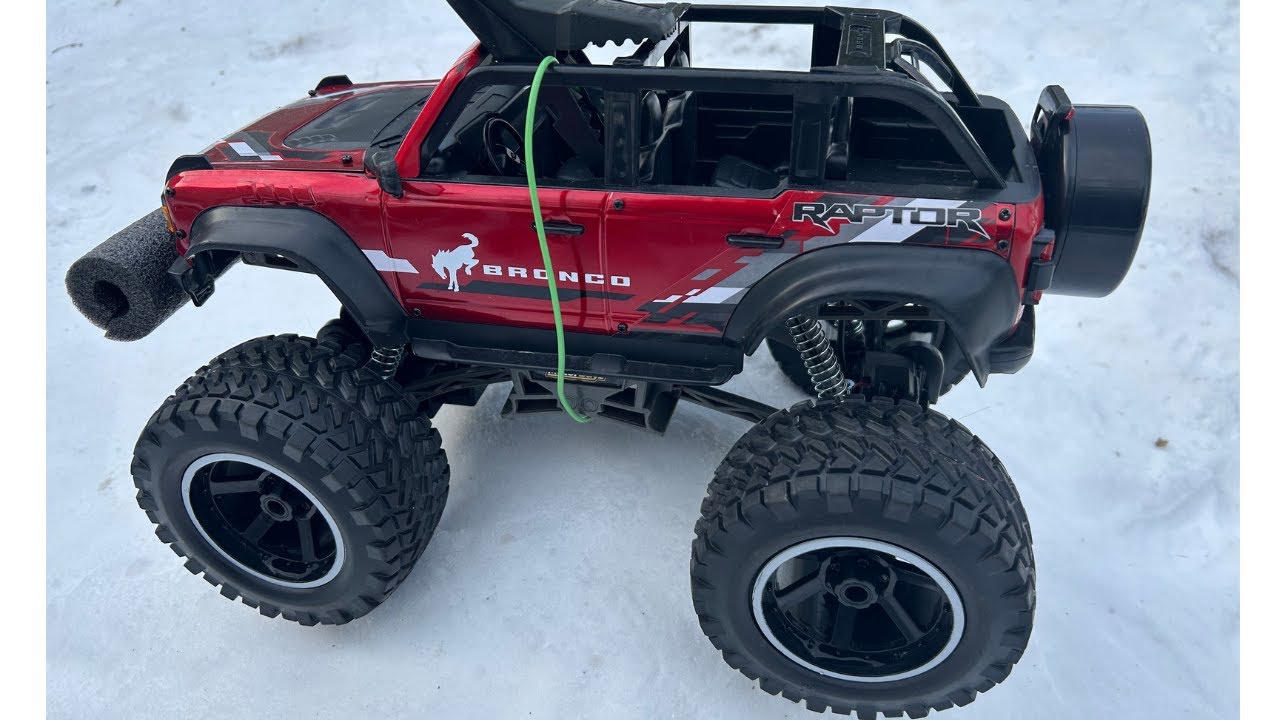 1:10 Scale Ford 4WD Trucks OFF-ROAD SNOW Driving ADVENTURES!