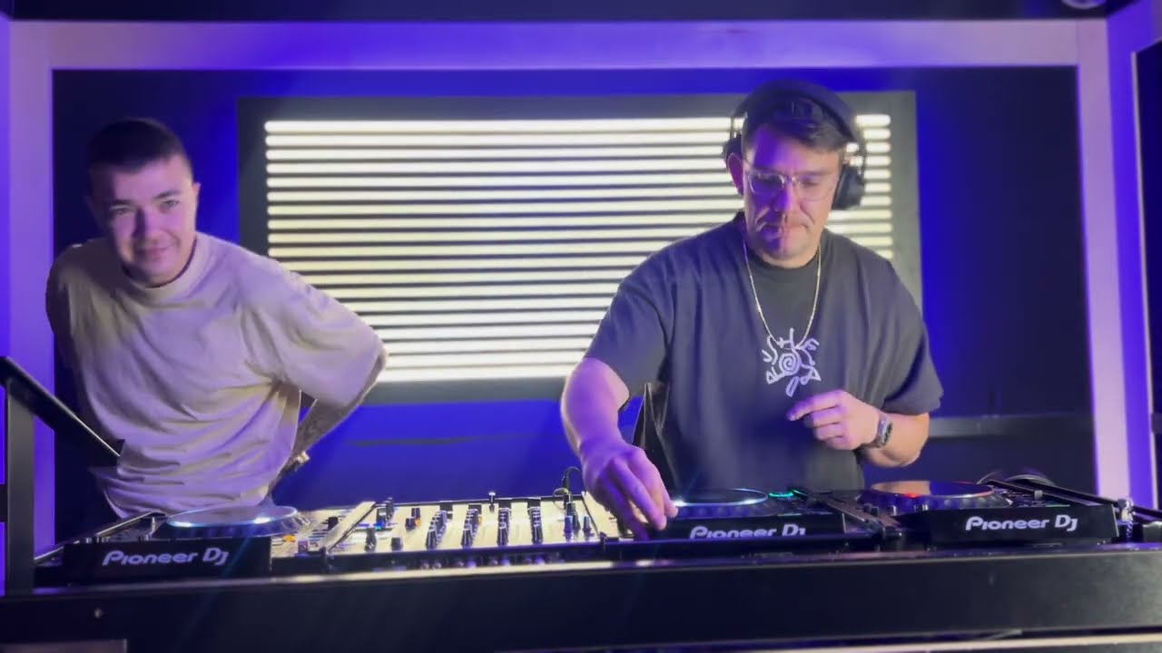 half hour b2b BasiK at Pirate Studios (Future Garage)