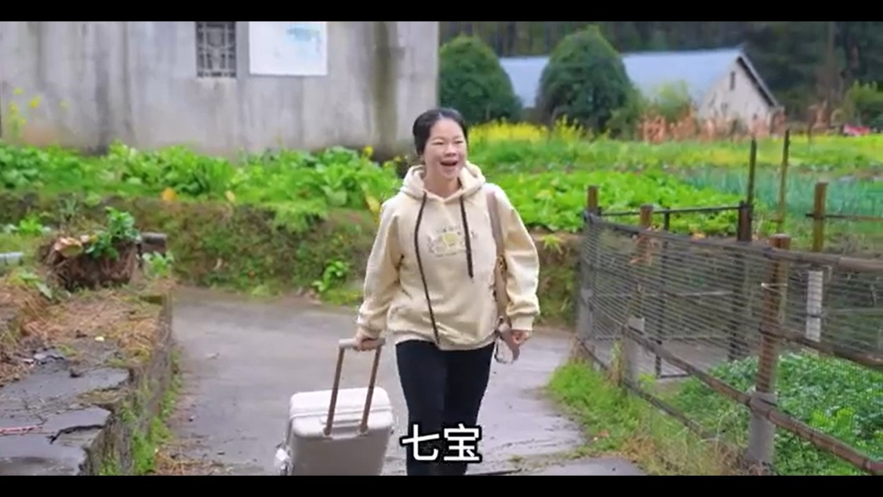 新年开工第一天，秋子把七宝打扮成哪吒，周医生还有好礼相送