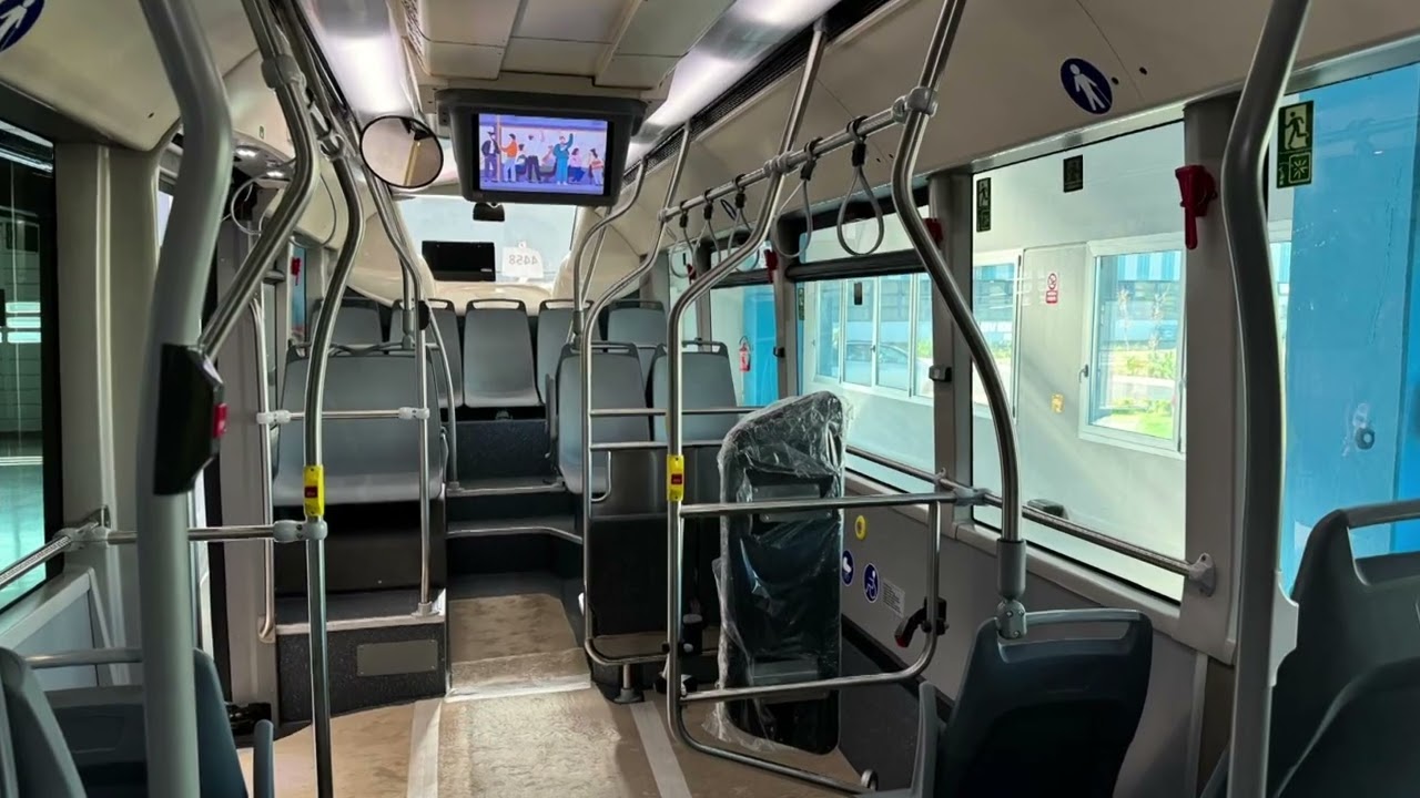 Bari, ecco il primo bus Amtab elettrico: altri 135 per completare la nuova flotta