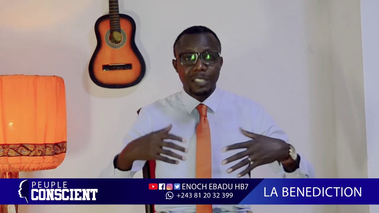 lifoko du Ciel et Sylvain akouala accompagnent Enoch Ebadu dans la bénédiction.