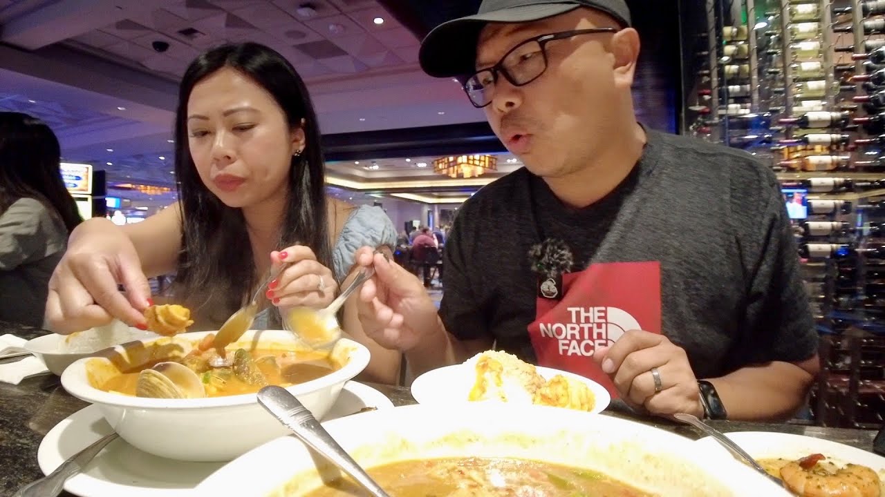 3 Hour Wait At Oyster Bar At Palace Station In Las Vegas | Best Gumbo? Worth The Wait?!?