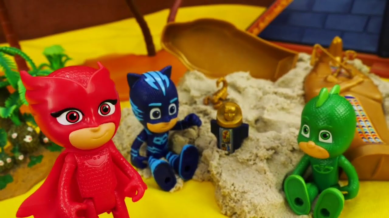 Les Pyjamasques et une momie malade chez le Dr Ouille. La Mega Clinique #30 pour enfants avec jouets