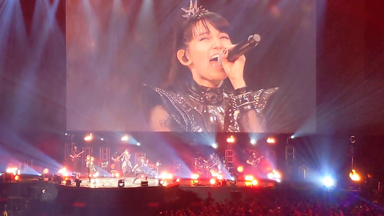 Babymetal - Karate - live at the Forum