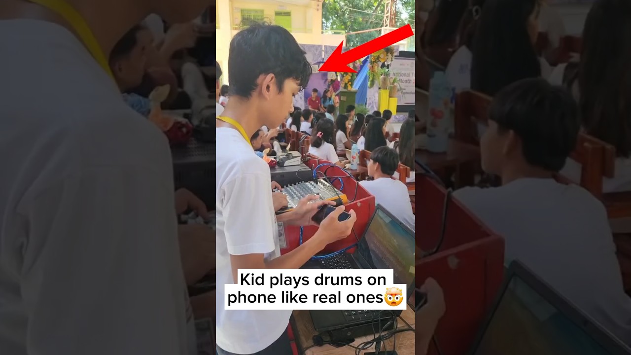 Playing drums on phone just like real drums🤯😱