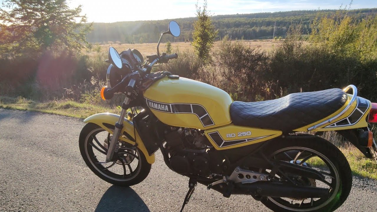 Yamaha RD 250 LC 1982 - sunny autumn day ride