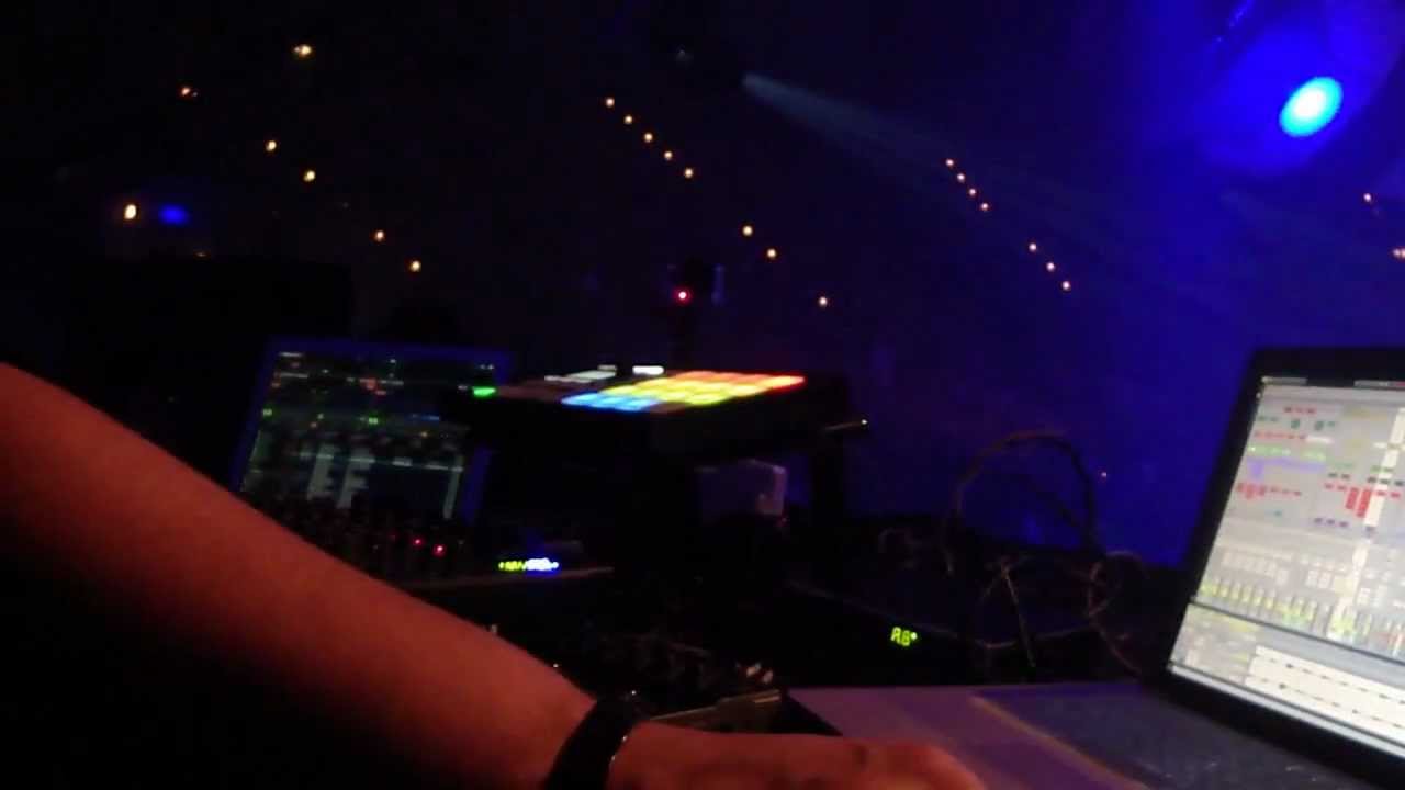 Brian Sanhaji live@ VOID FESTIVAL 31.12.12 Wuppertal