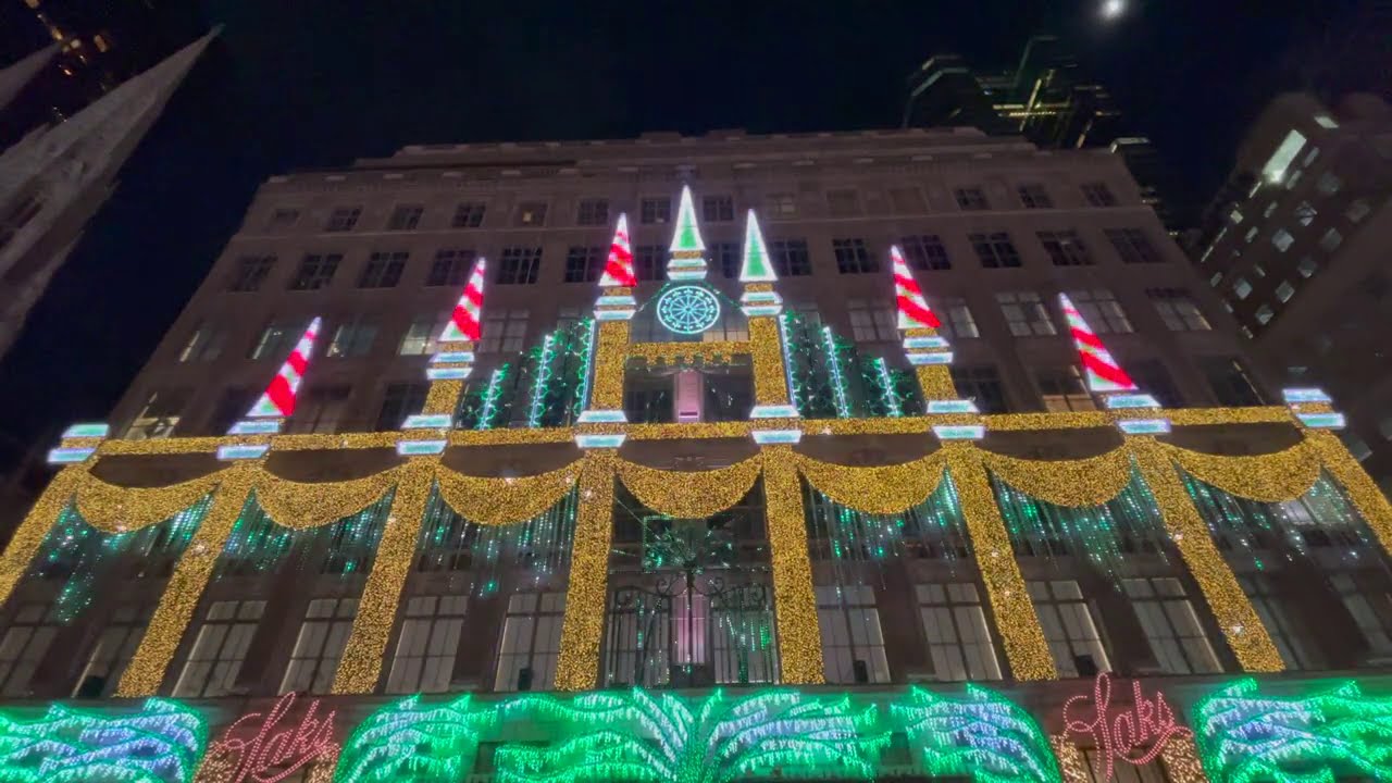 ⁴ᴷ⁶⁰ ✨🎄New York City Christmas Light Show at Saks Fifth Avenue