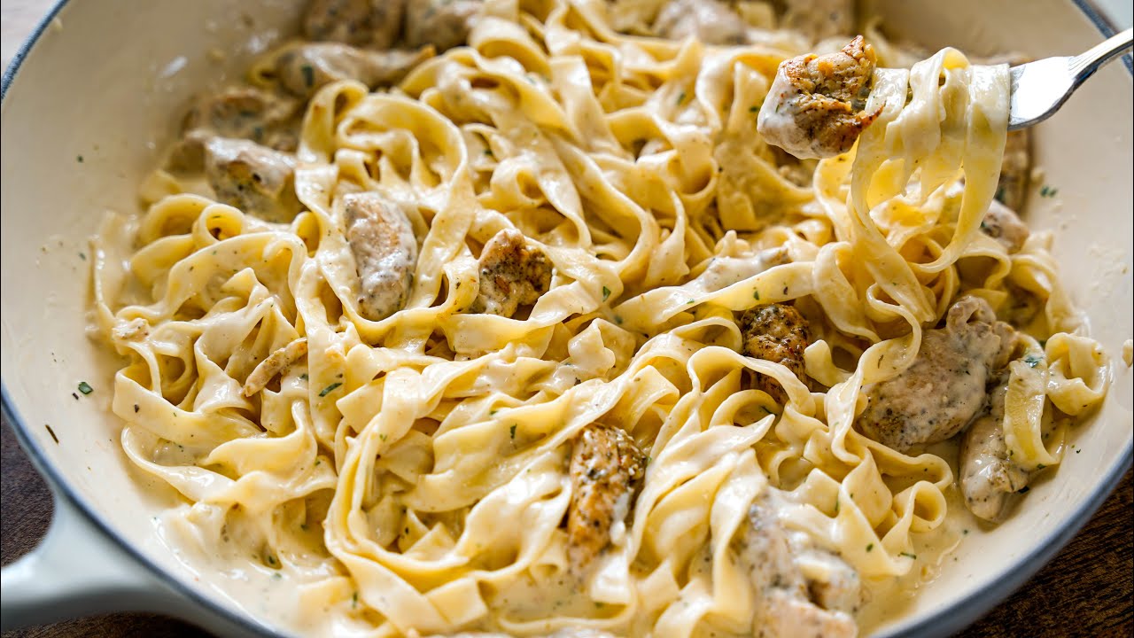 Chicken Alfredo! Best Chicken Fettuccine Alfredo Pasta Recipe!