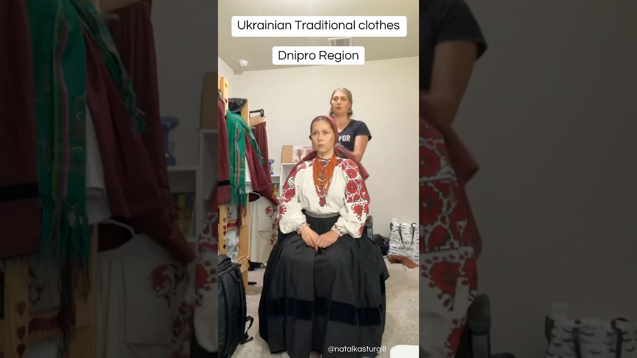 Ukrainian folk clothes. Dnipro region. 