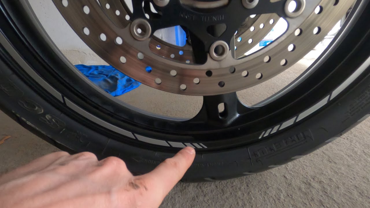 Naklejki na obręcz felg - Jak ich nie przyklejać XD , Suzuki DL 650 V-strom
