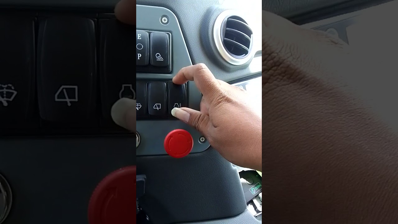 LGMG CMT 106 Kabin Interior Dan Panel Instrumen