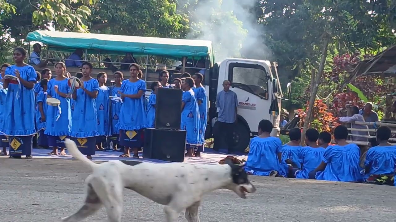Outreach at Apanaipi Mekeo central Province By ( Music ministry Pom) Signs of the time 🎼