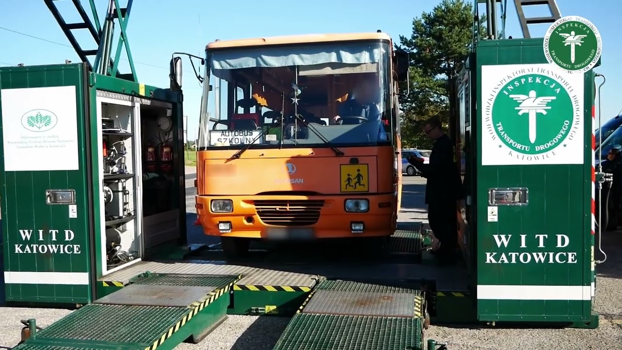 WITD Katowice - Kontrola autobusów szkolnych w Przystajni