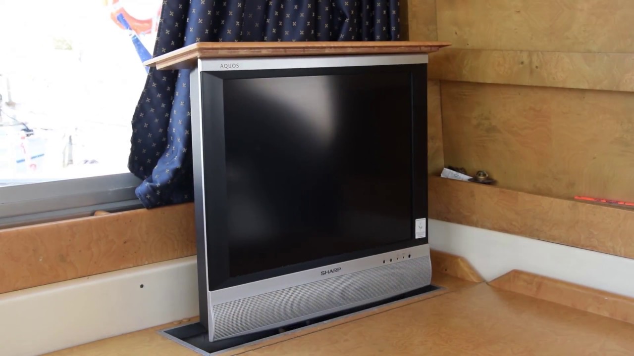 tv a scomparsa per imbarcazione refitting ala blu proteo