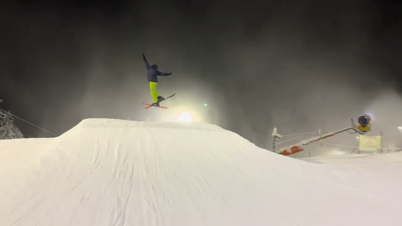 Tryvann Skiing With my friend! 