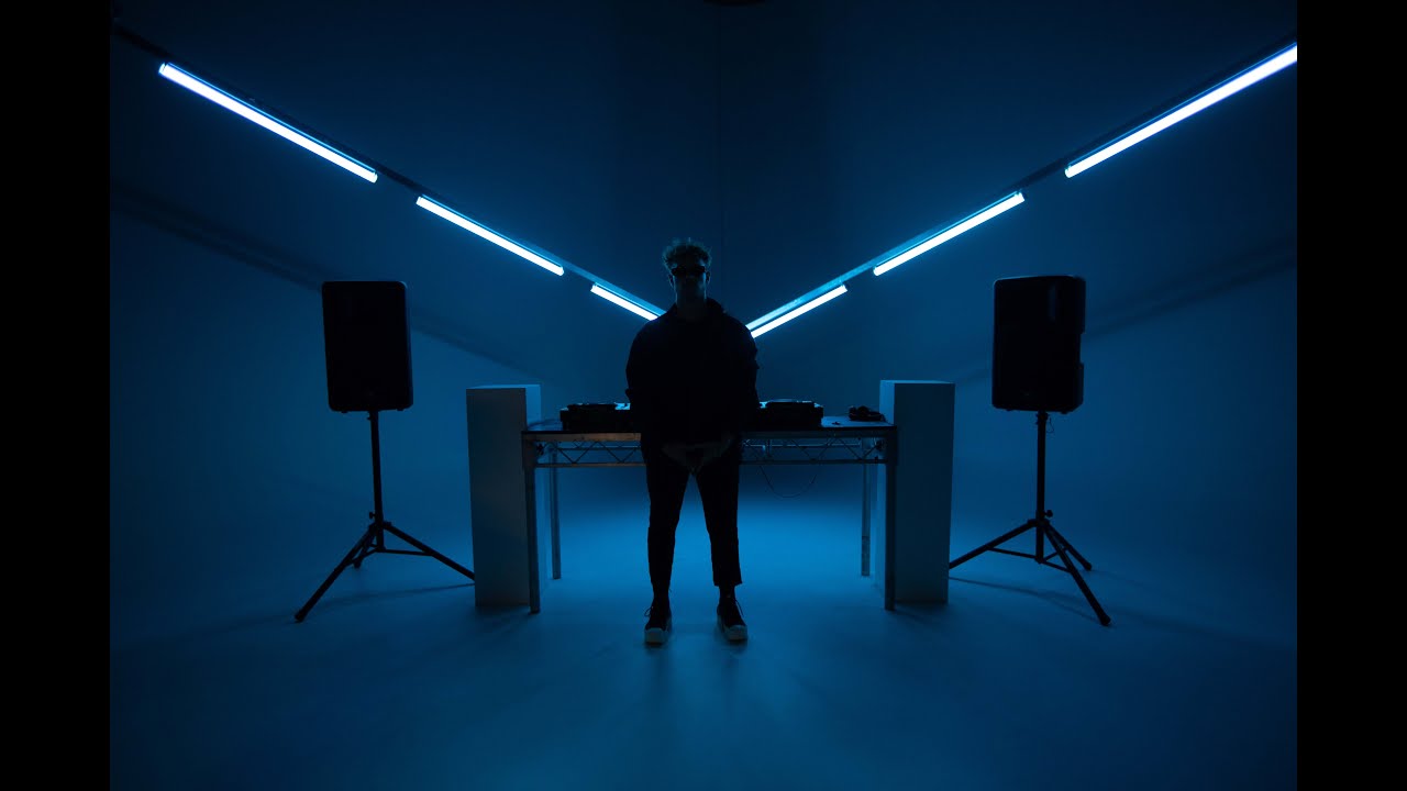 JACKNIFE Presents THE BLADE ROOM (Live)