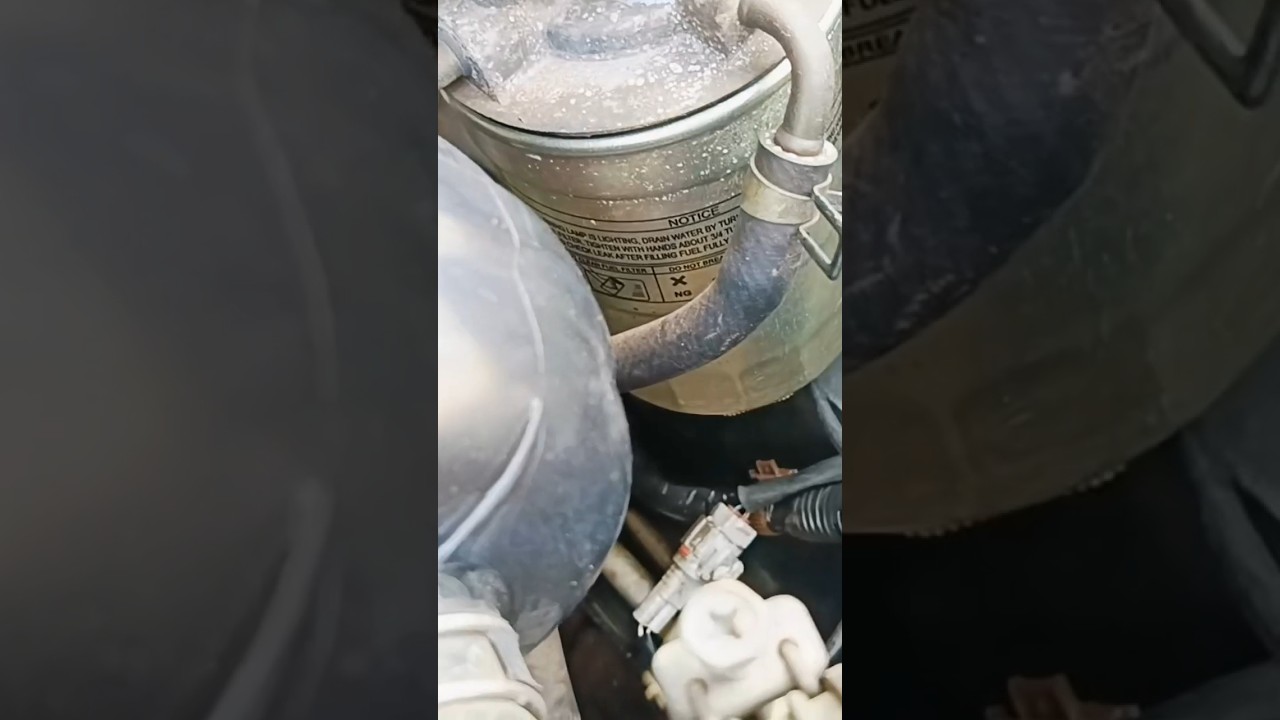 Fuel leak, Diesel leak #fuelleak#dieselleak#car#fuelfilter #engine short#automobile #mechanic
