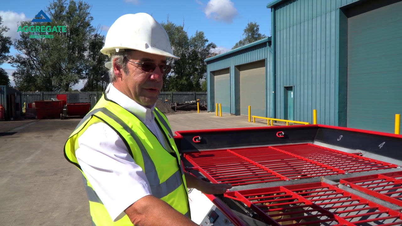 Aggregate Industries KS12 16 Extendachip – a revolution in pre coated chipping spreader design