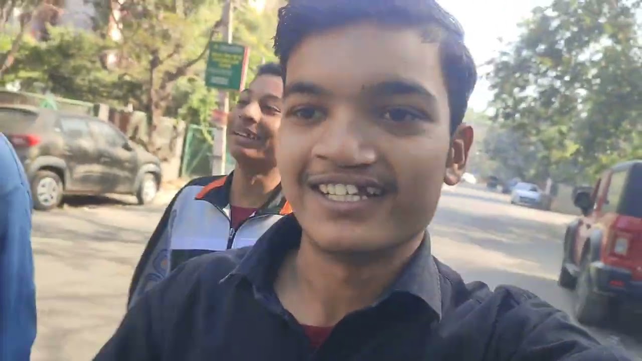 Ajj ham log gye apne board exam ka centre dekhne 😅☺