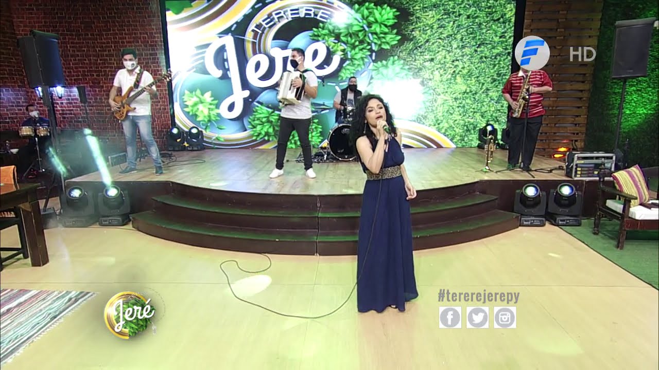 LAURA MACHUCA -  PIEL CANELA