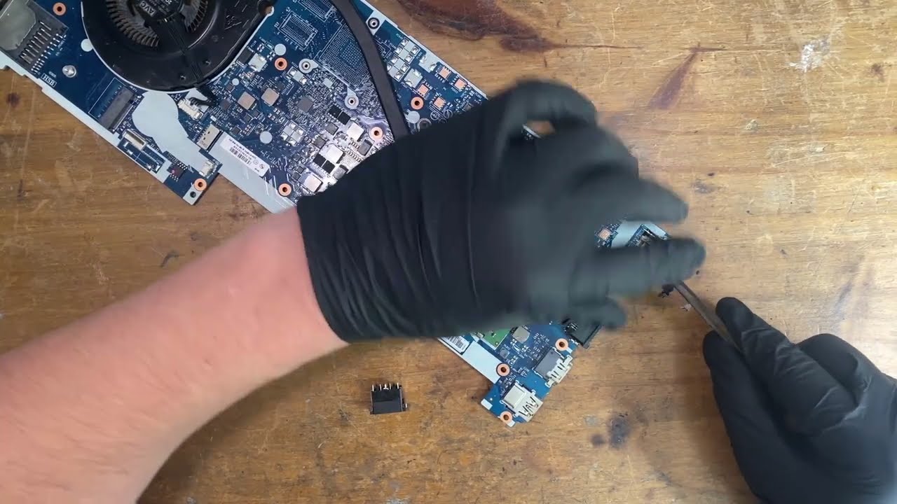 Lenovo Thinkpad E470 - troca e resolda do plug de carregamento #93