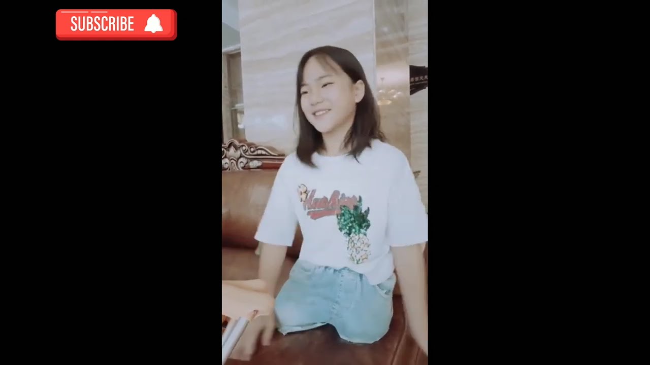 amputee teenage girl dak in the home shorts