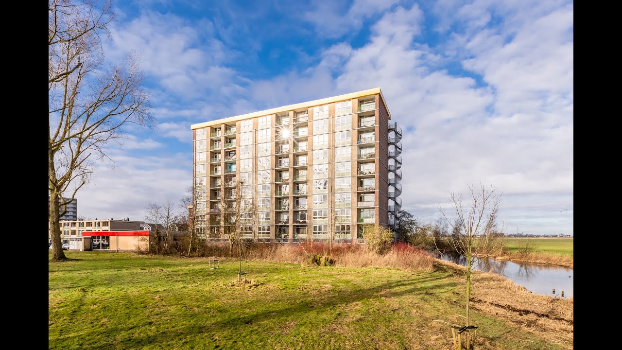 Een instapklaar 4-kamer hoekappartement met vrij uitzicht en een balkon!| Lisdoddelaan 37, Krommenie