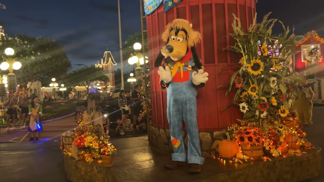 1st Parade of 2024 - Mickeys Not So Scary Halloween Party