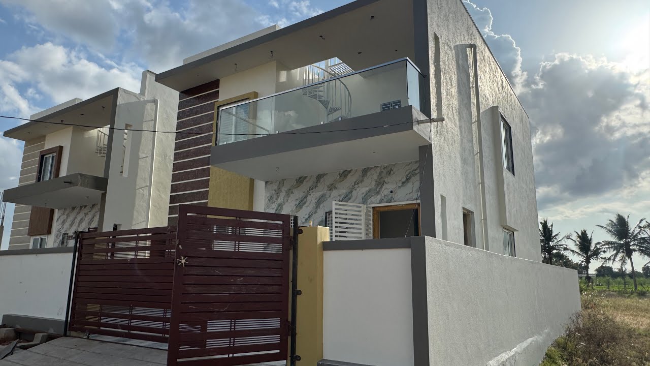 EAST FACING DUPLEX HOUSE SALE@ ANANTAPUR. PRICE: 90 Lakhs. 33*53(4 Cents). AHUDA APPROVED.