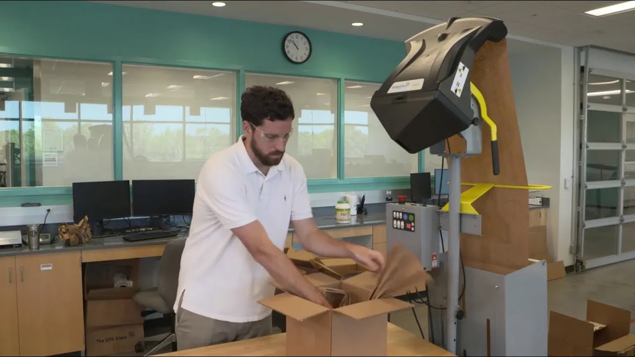 Sealed Air FasFil 1500 - On Demand Paper Void-Fill System
