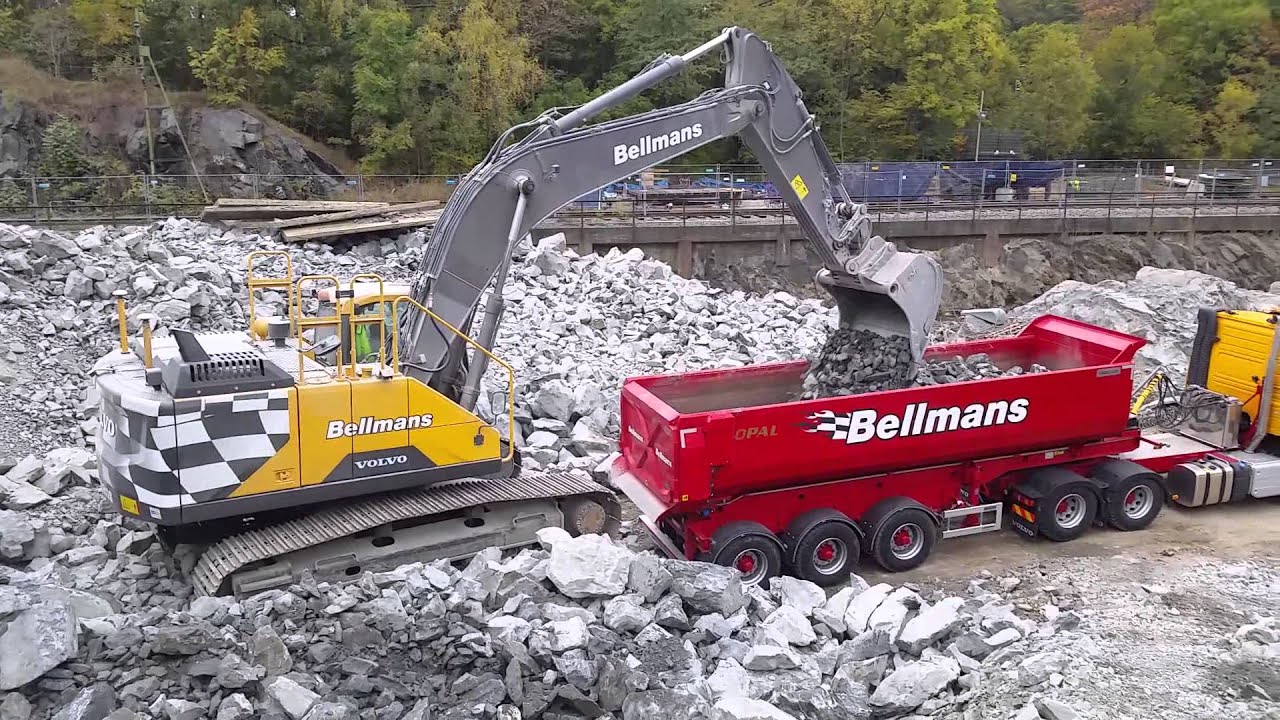 Volvo EC 300 EL Using Loadtronic 3E.