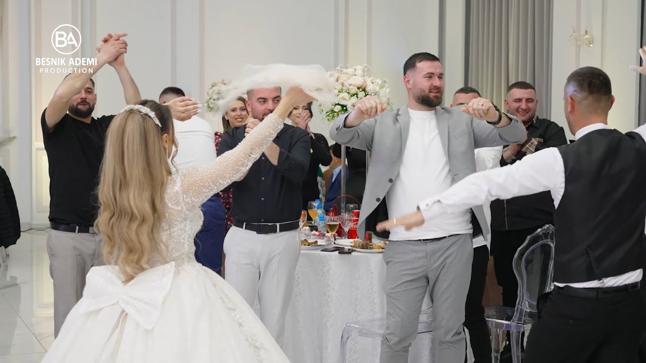 Sindi Yzeiri Gezim Dervishi Armando Qafa - Xhaxhai Kolazh Dasma Mikel - Aretina