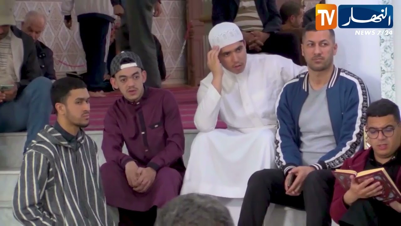 سكيكدة :  الحزب الراتب.. موعد روحاني يجمع المصلين كل مساء منذ عقود من الزمان