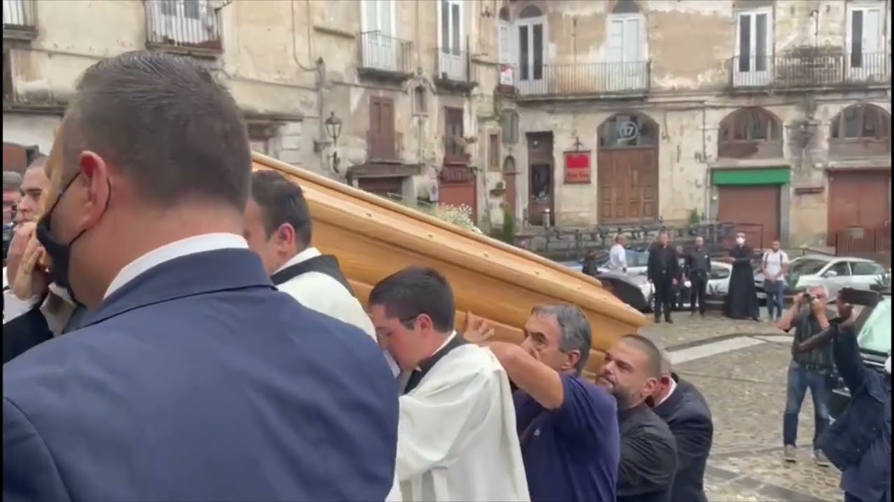 L'abbraccio di Cosenza a monsignor Nolè a Cosenza