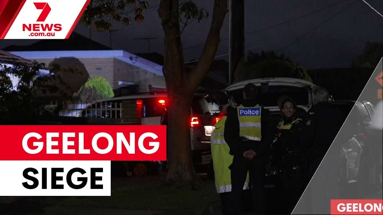 Seven-hour siege ends in Bell Park | 7NEWS