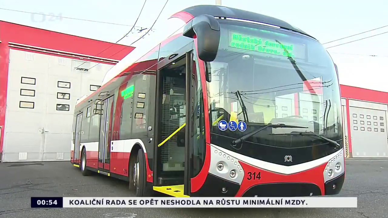 MDPO první nový trolejbus Škoda 32 Tr