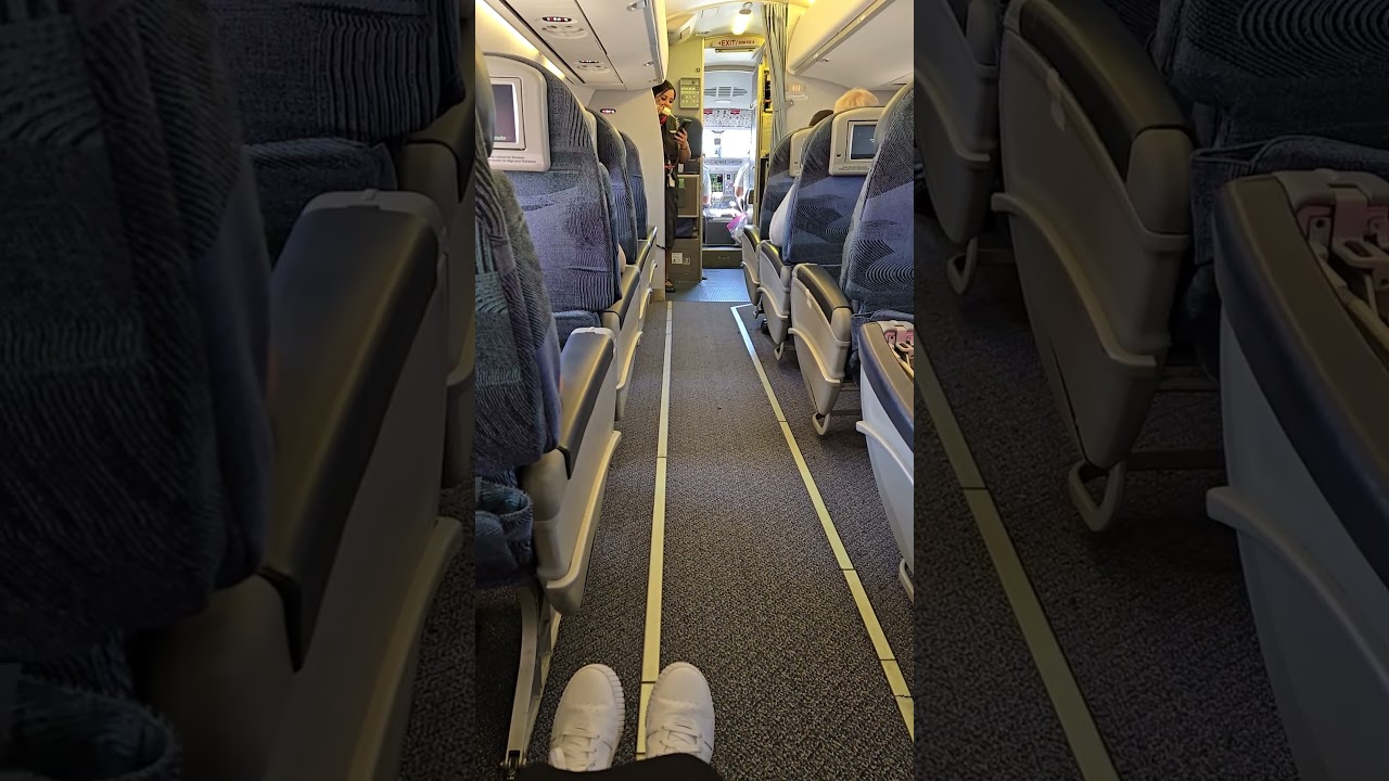 Air Canada - Best seat with the most leg room in Economy!