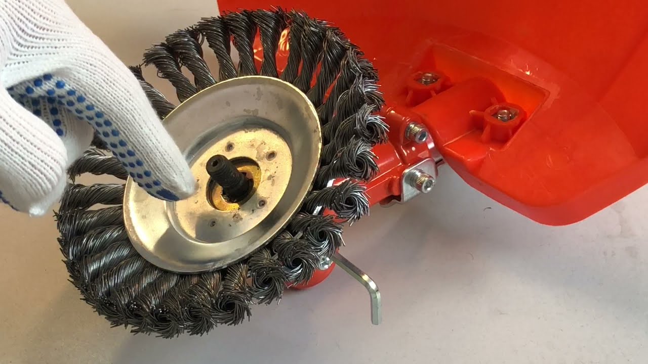 Montage brosse désherbage CHESTER