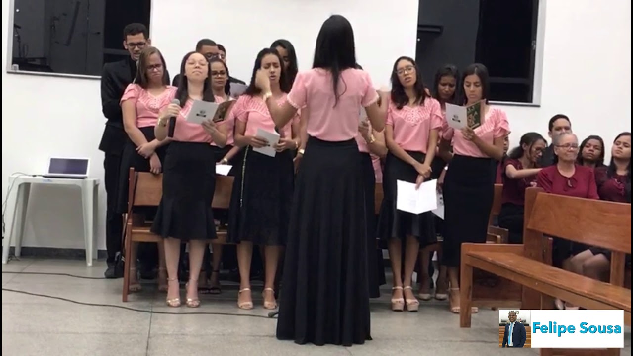 Conjunto Filadélfia cantando “Além do Rio Azul”.