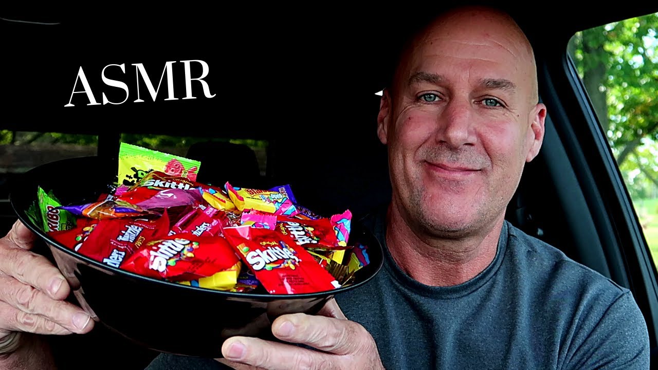 ASMR: HALLOWEEN FAVORITES~CHEWY CANDY (GUMMI BEARS, SKITTLES, STARBURST AND MORE) WHISPER