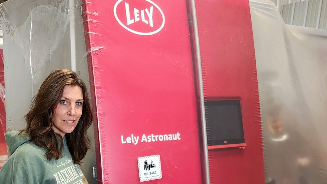 The Astronauts Are Here! [Lely Robots]