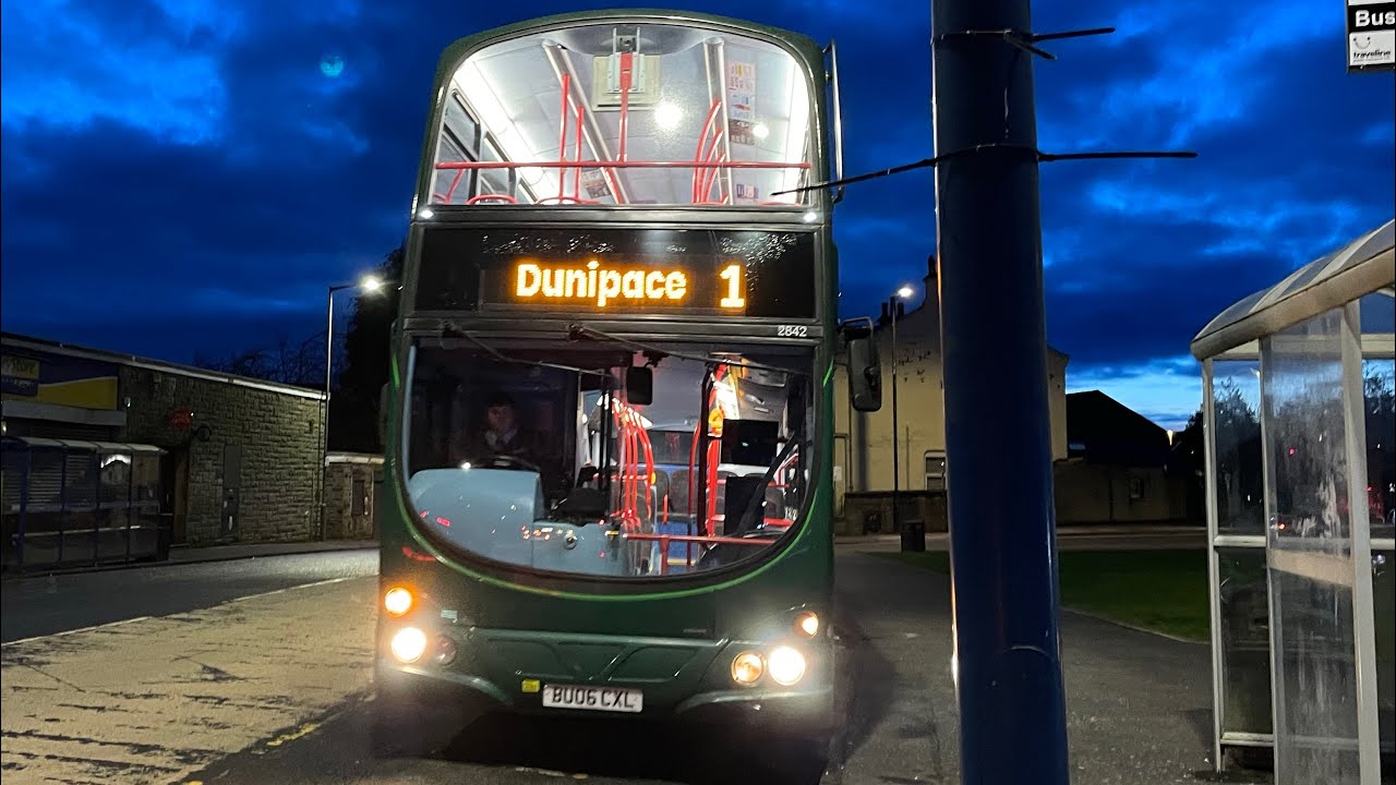 *Pelted* McGills Scotland East Volvo B7TL Gemini 1 2842 (BU06 CXL) Service:1