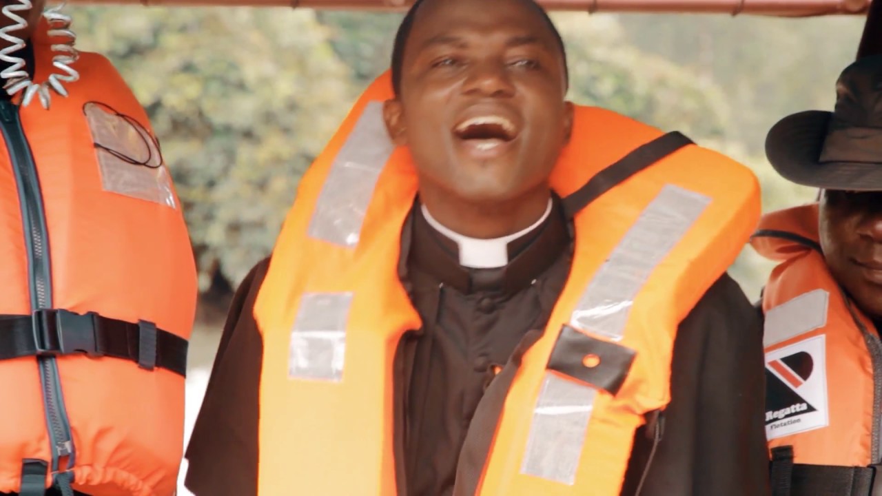 Abbé Etienne BAKABA, Le Mannequin de Jésus  MAYEGA TRINITAS