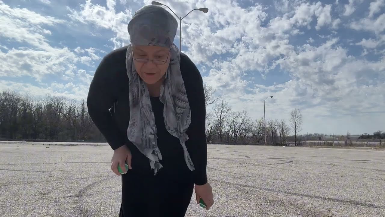 Learning to Juggle 3 Balls as a Beginner | Day 2