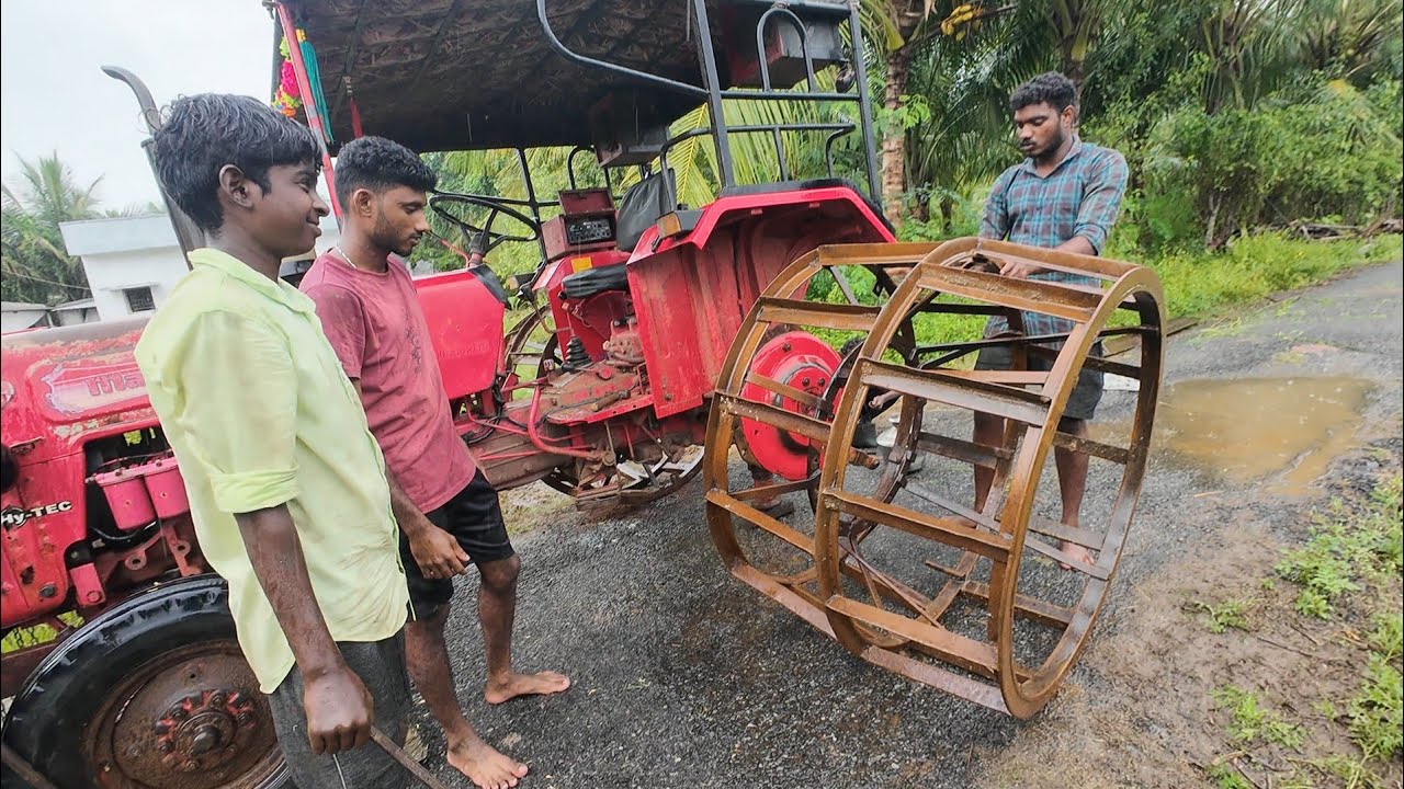 Mahindra 575 di tractor goes to cagewheel fitting in riceland working in comedy video