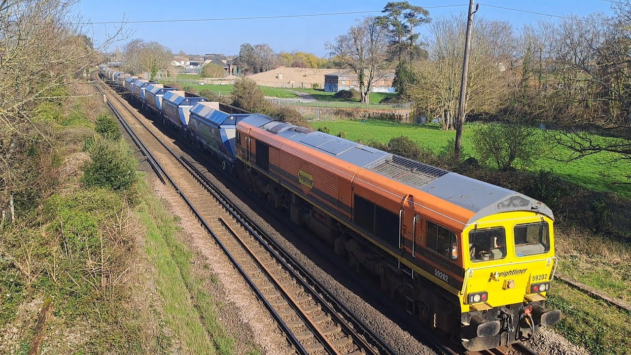 Afternoon Trains At Mill Lane Bridge, Bedhampton, 17-03-2026. 